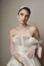 Beyaz Geometrik Katlamalı Straplez Nikah Elbisesi — 2. görünüm