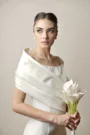 Beyaz Omuz Detaylı Modern Nikah Elbisesi