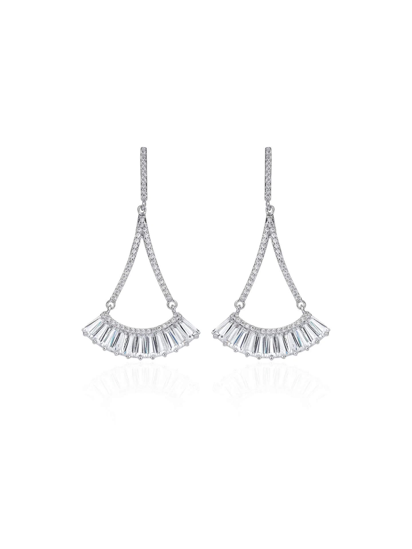 Eiffel Tasarım Baget Taşlı Altın Küpe